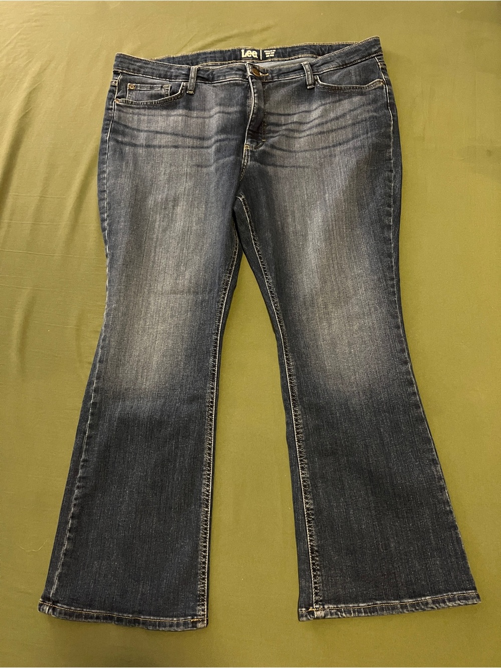 Lee Women's Blue Flare Jeans - Size 20 Petite